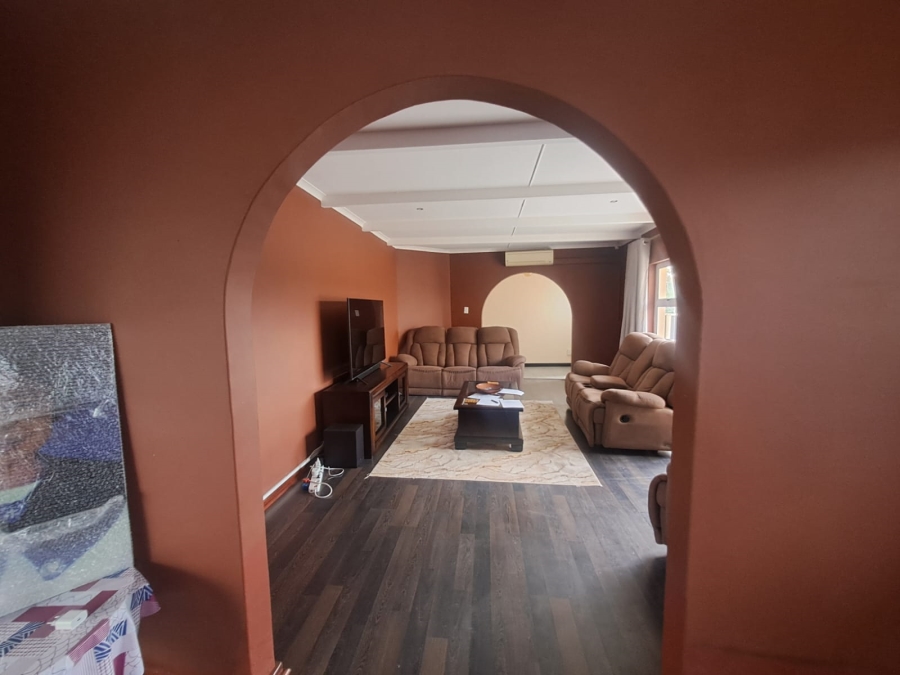 5 Bedroom Property for Sale in Beacon Bay North Eastern Cape